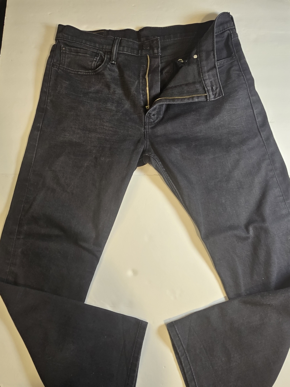 Levi's 502 Men's Black Slim Straight Jeans